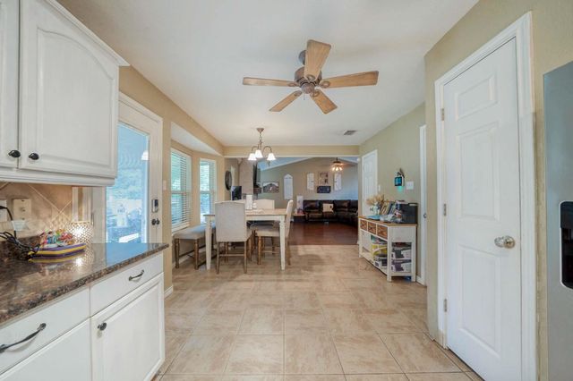 2016 Cumberland Dr, Longview, TX 75601
