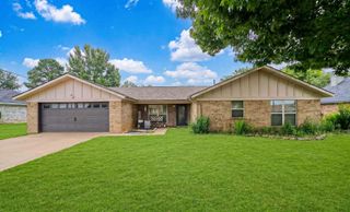 2016 Cumberland Dr, Longview, TX 75601