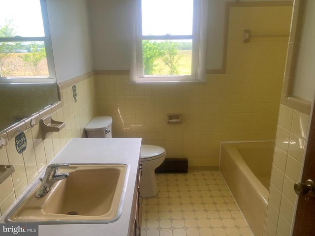 6445 EDESVILLE RD, Rock Hall, MD 21661