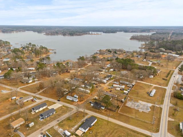 116 BEACH Drive, Ninety Six, SC 29666