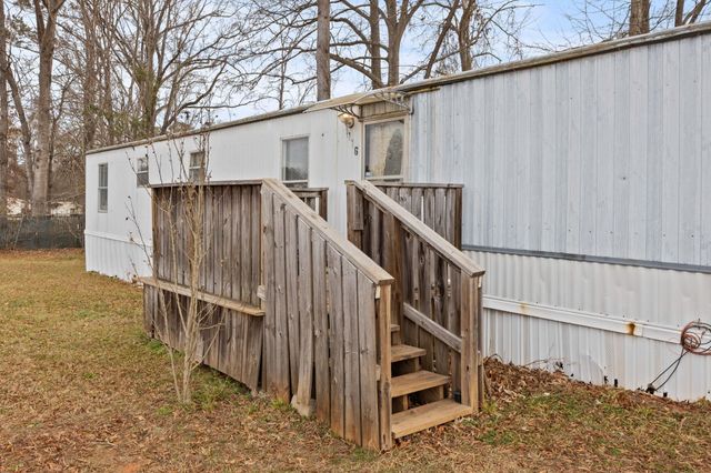 116 BEACH Drive, Ninety Six, SC 29666