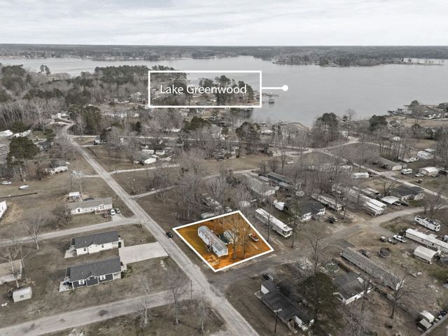 116 BEACH Drive, Ninety Six, SC 29666