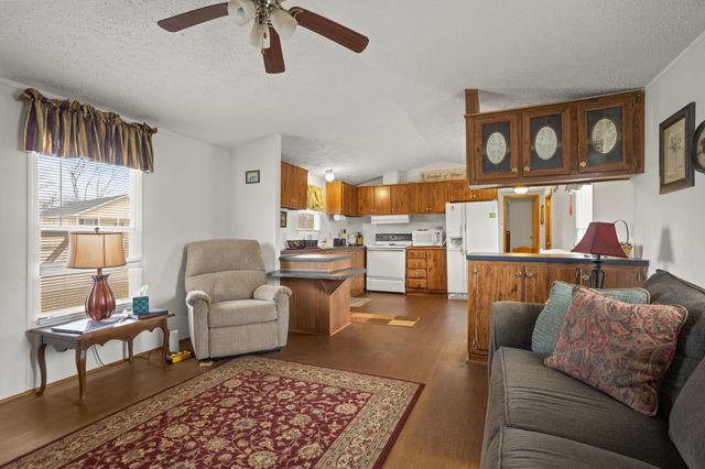 116 BEACH Drive, Ninety Six, SC 29666