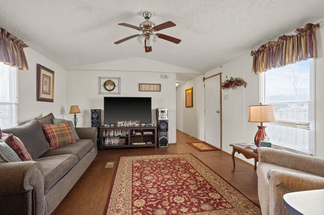 116 BEACH Drive, Ninety Six, SC 29666