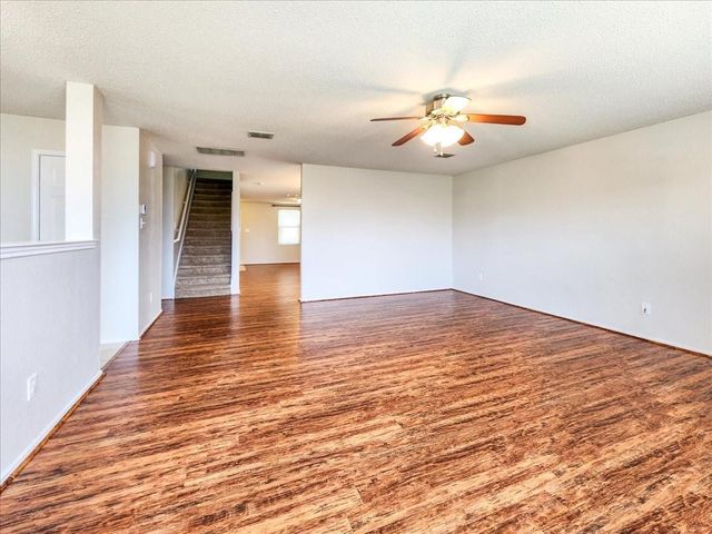 601 Jagera Way, Arlington, TX 76002