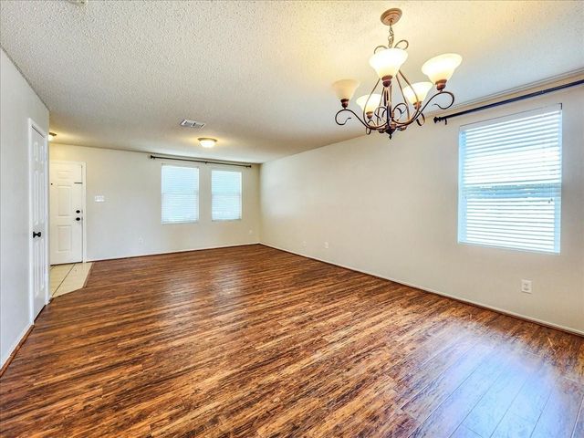 601 Jagera Way, Arlington, TX 76002