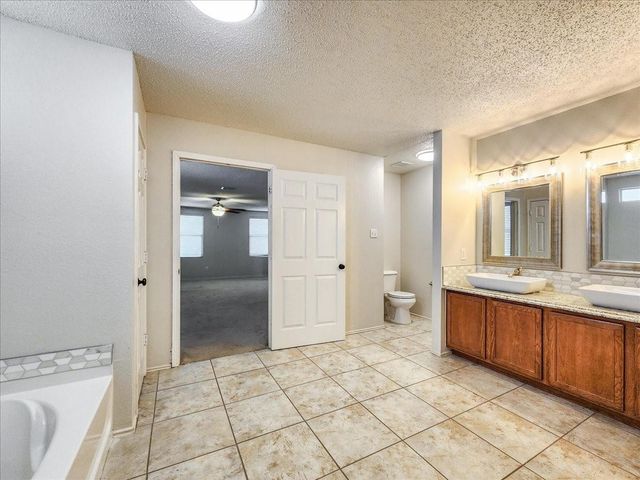 601 Jagera Way, Arlington, TX 76002