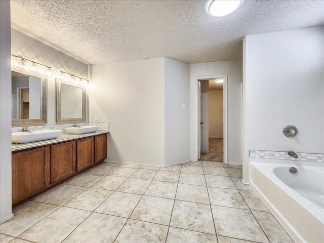 601 Jagera Way, Arlington, TX 76002