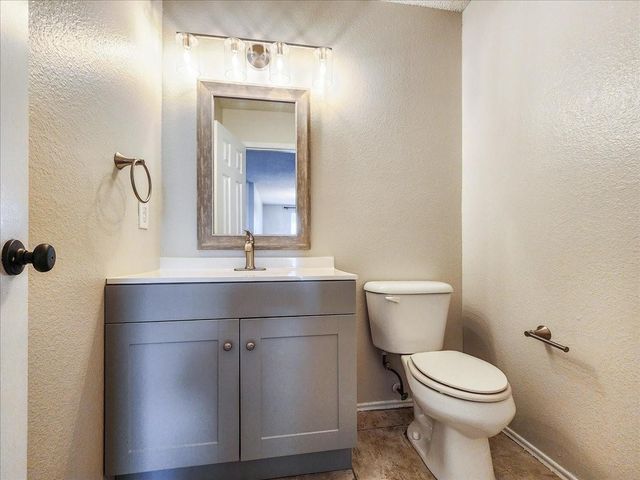 601 Jagera Way, Arlington, TX 76002