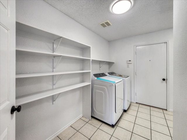 601 Jagera Way, Arlington, TX 76002