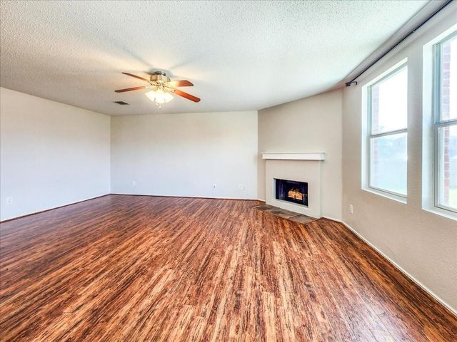 601 Jagera Way, Arlington, TX 76002