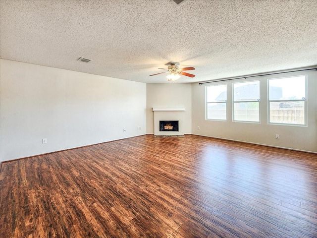 601 Jagera Way, Arlington, TX 76002