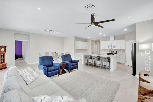 18298 Ridgeline DR, Estero, FL 33928