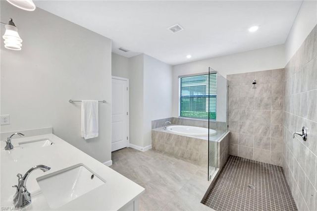 18298 Ridgeline DR, Estero, FL 33928