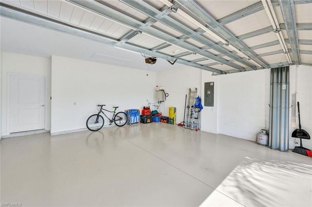 18298 Ridgeline DR, Estero, FL 33928