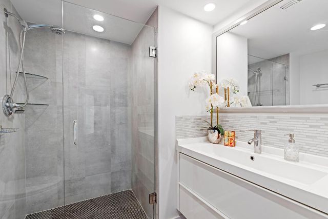 6400 NW 2nd Avenue 419, Boca Raton, FL 33487