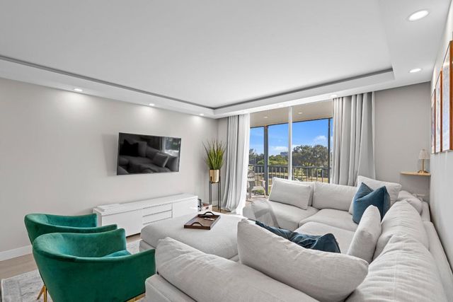 6400 NW 2nd Avenue 419, Boca Raton, FL 33487