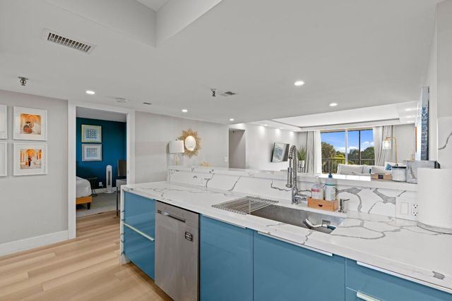 6400 NW 2nd Avenue 419, Boca Raton, FL 33487