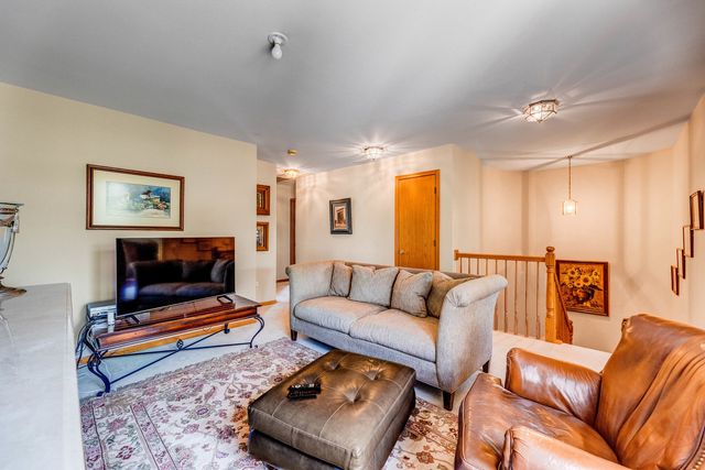 14517 Albany Avenue, Lemont, IL 60439