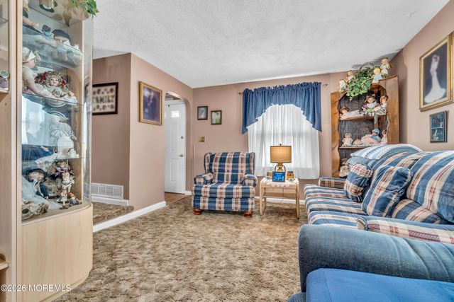 686 Colgate Avenue, Perth Amboy, NJ 08862