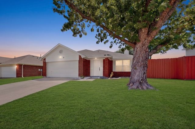 6009 Iris Drive, Rowlett, TX 75089