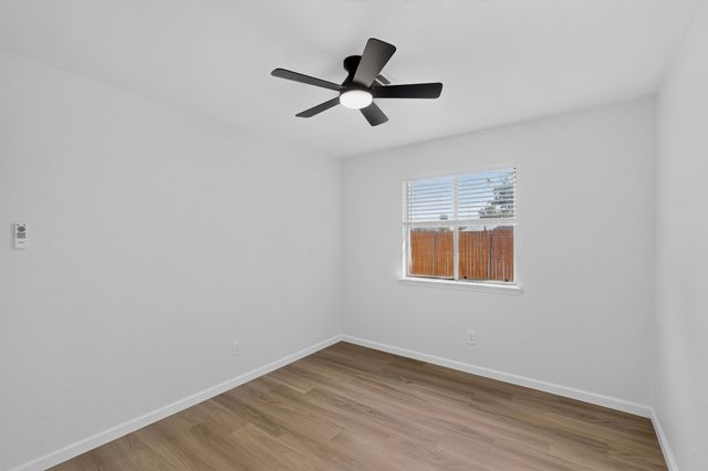 6009 Iris Drive, Rowlett, TX 75089