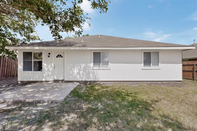 6009 Iris Drive, Rowlett, TX 75089