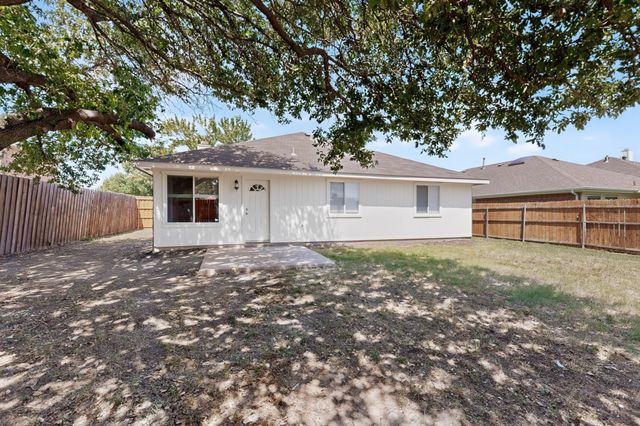 6009 Iris Drive, Rowlett, TX 75089