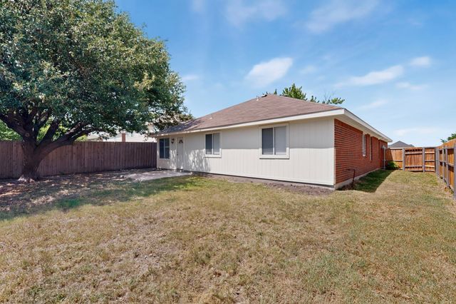 6009 Iris Drive, Rowlett, TX 75089