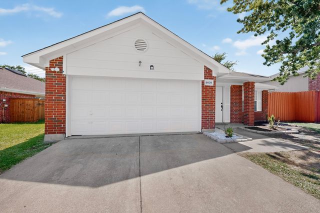 6009 Iris Drive, Rowlett, TX 75089