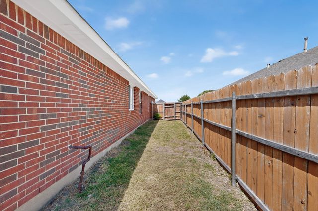 6009 Iris Drive, Rowlett, TX 75089