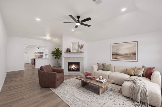 6009 Iris Drive, Rowlett, TX 75089