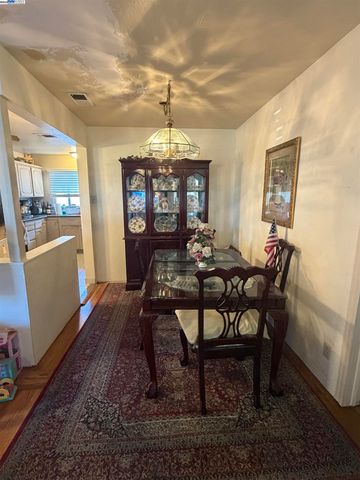 963 Dillo St, San Leandro, CA 94578