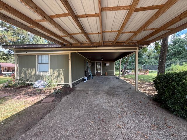 505 E St., Columbia, MS 39429