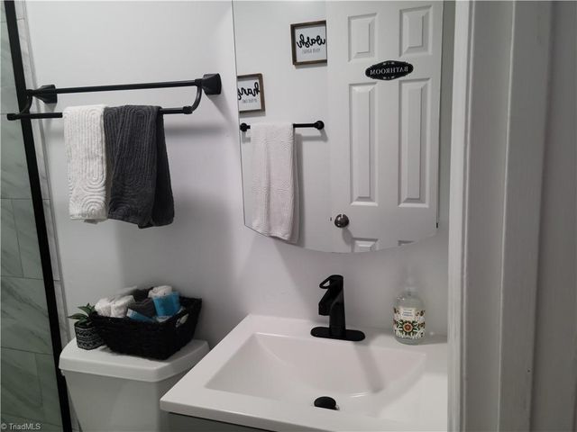1411 Town Street, Greensboro, NC 27407