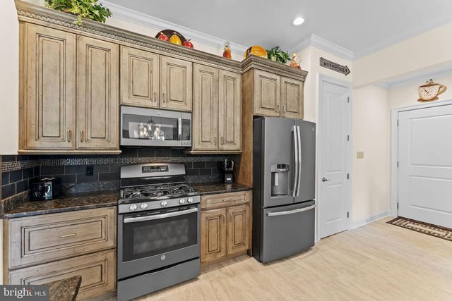 521 CHURCH RD, Hilltown, PA 18927