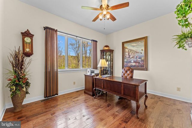 521 CHURCH RD, Hilltown, PA 18927