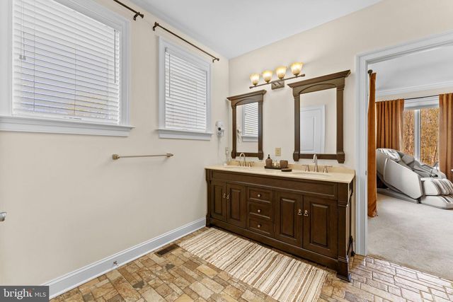 521 CHURCH RD, Hilltown, PA 18927