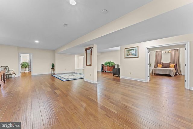 521 CHURCH RD, Hilltown, PA 18927