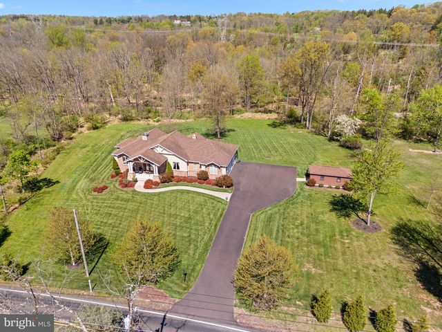 521 CHURCH RD, Hilltown, PA 18927