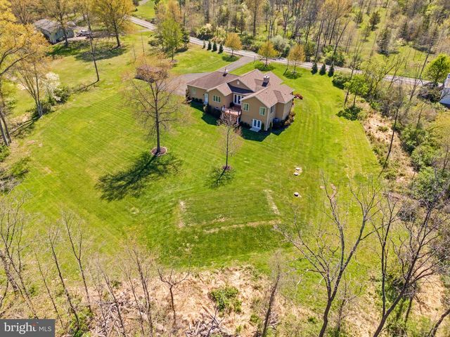 521 CHURCH RD, Hilltown, PA 18927