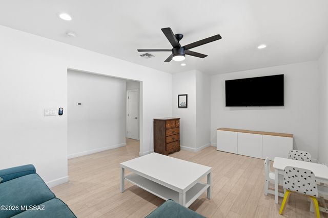 3207 E 2nd Street, Tucson, AZ 85716