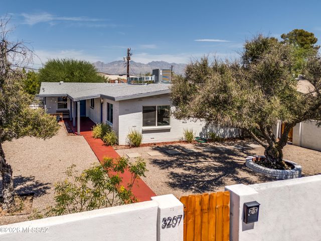 3207 E 2nd Street, Tucson, AZ 85716