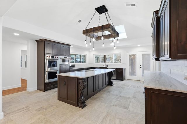913 Ashland Court, Mansfield, TX 76063
