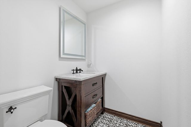 913 Ashland Court, Mansfield, TX 76063