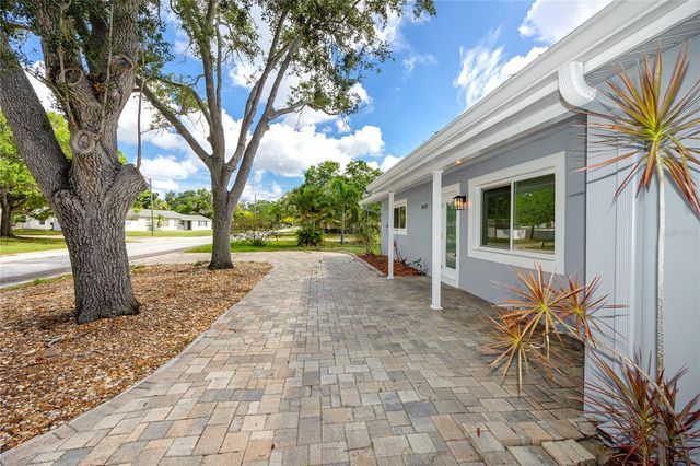 4095 LOCUST STREET NE, St Petersburg, FL 33703