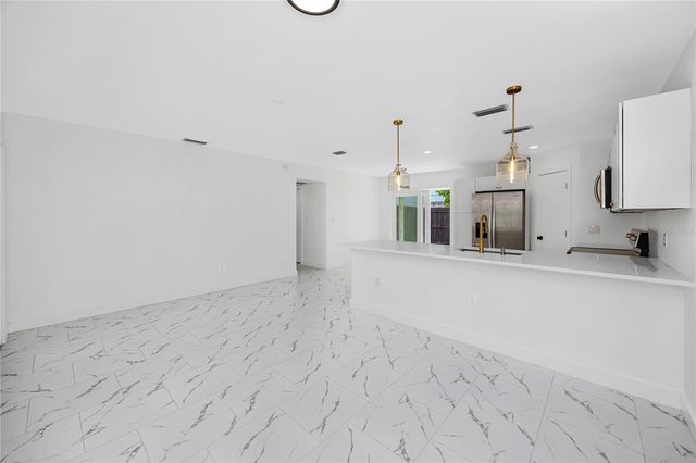 4095 LOCUST STREET NE, St Petersburg, FL 33703