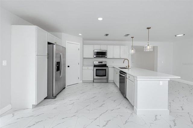 4095 LOCUST STREET NE, St Petersburg, FL 33703