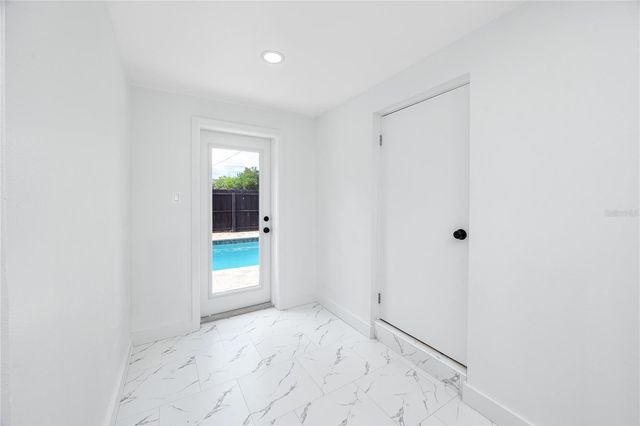 4095 LOCUST STREET NE, St Petersburg, FL 33703