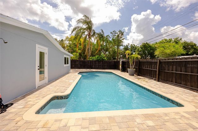 4095 LOCUST STREET NE, St Petersburg, FL 33703
